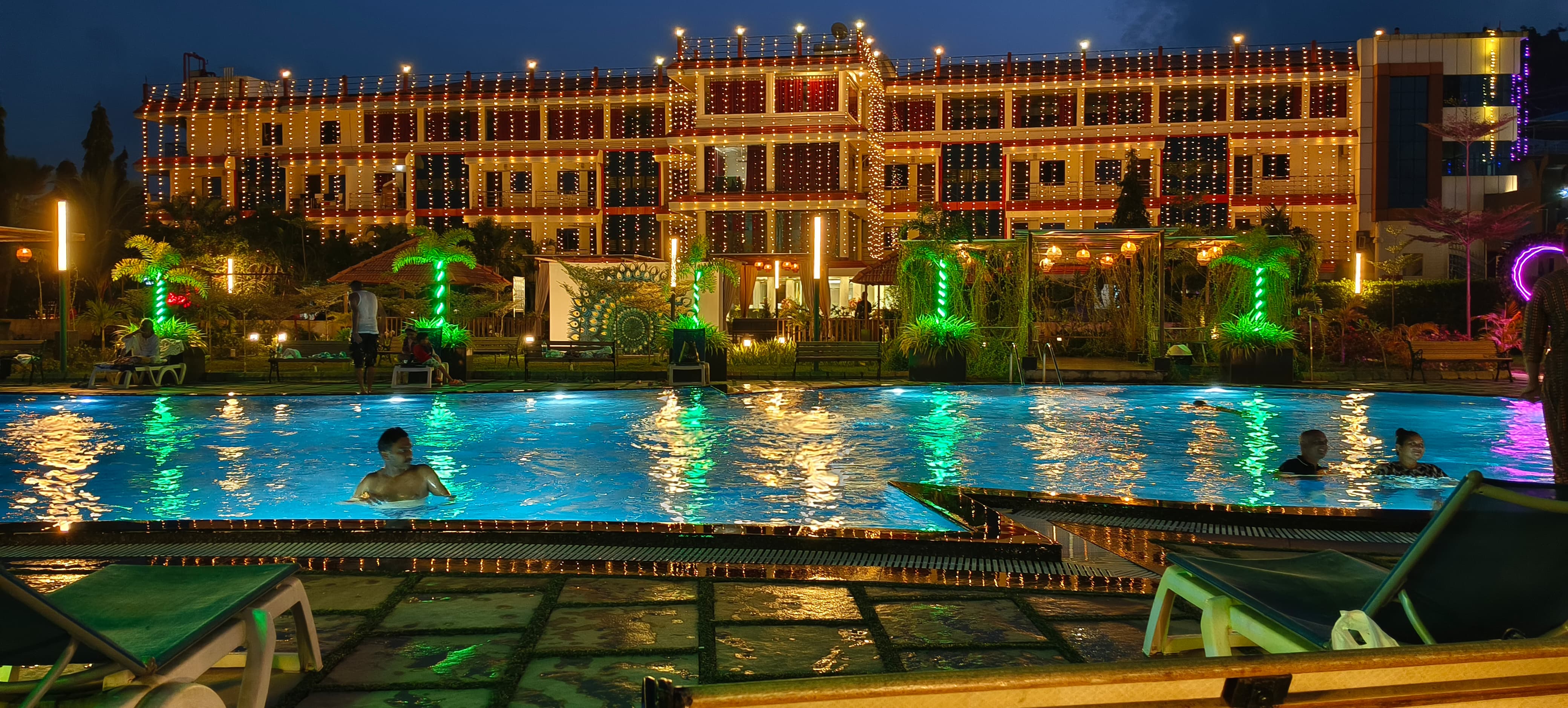 AT Villa Hotel Swimming Pool